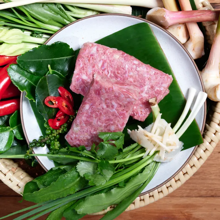 Naem Nuea