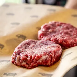 03-BEE-WBU-500-FZ-dry-aged-wagyu-burgers