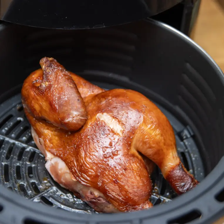 ไก่รมควันไม้ลิ้นจี่ (ครึ่งตัว)