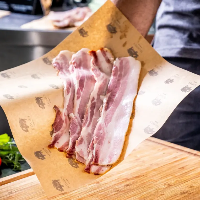 เบคอนหมูสามชั้นรมควัน