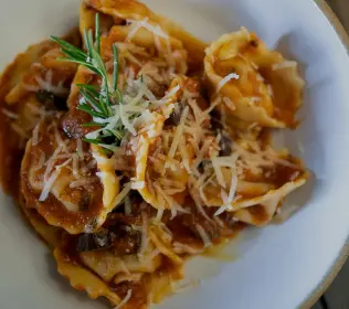 Beef Tortellini with Tomato & Olive